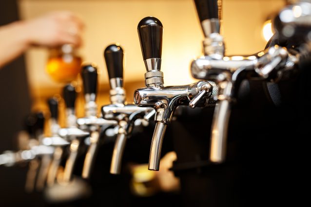 come si spilla e degusta la birra