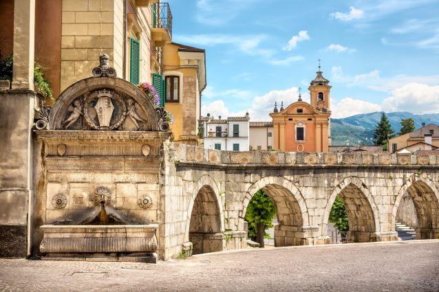 Sulmona centro storico chiesa