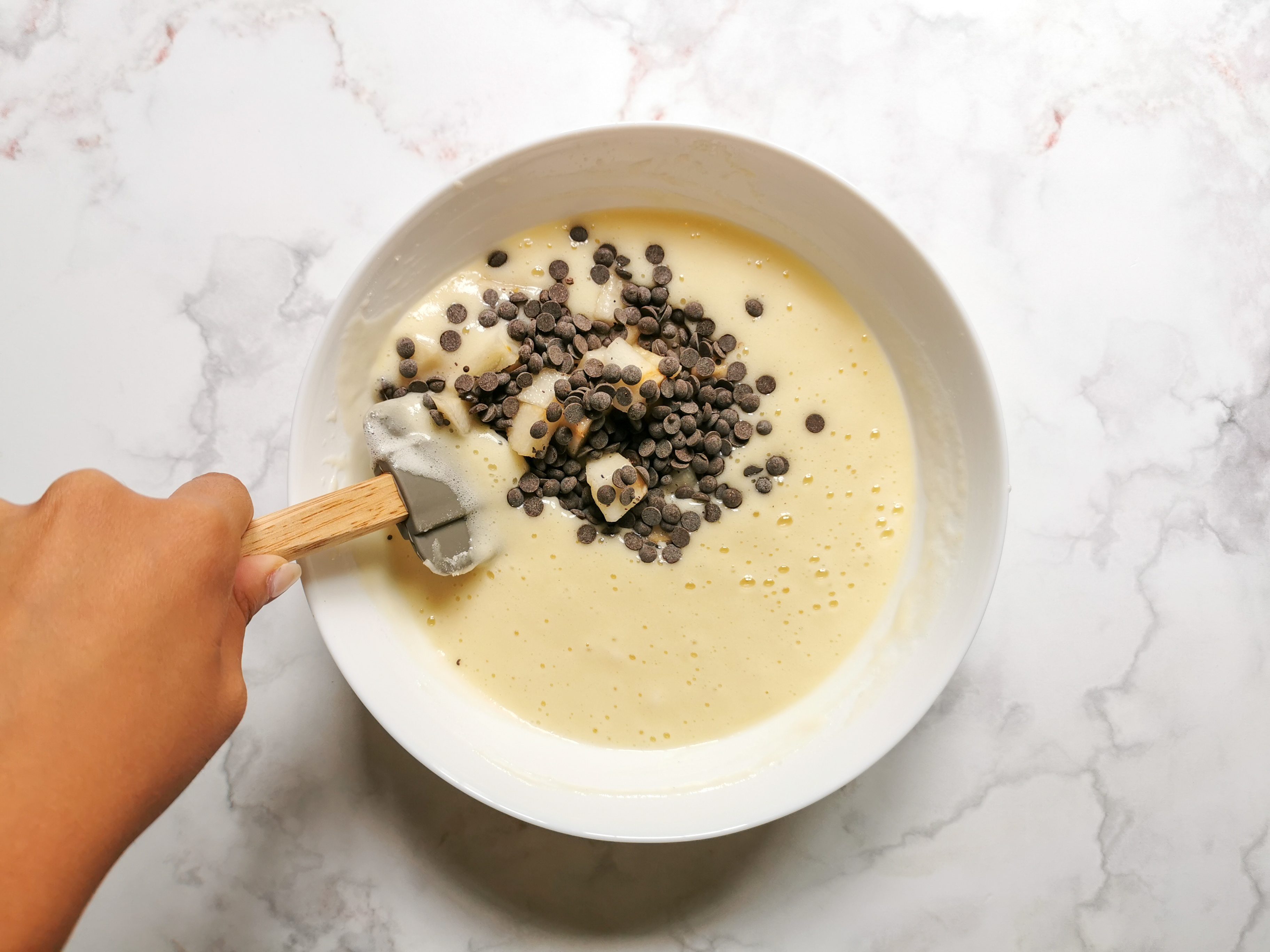 Torta yogurt, pere e cioccolato