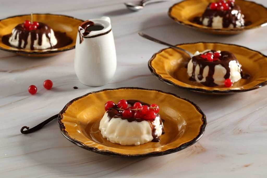 servire la panna cotta