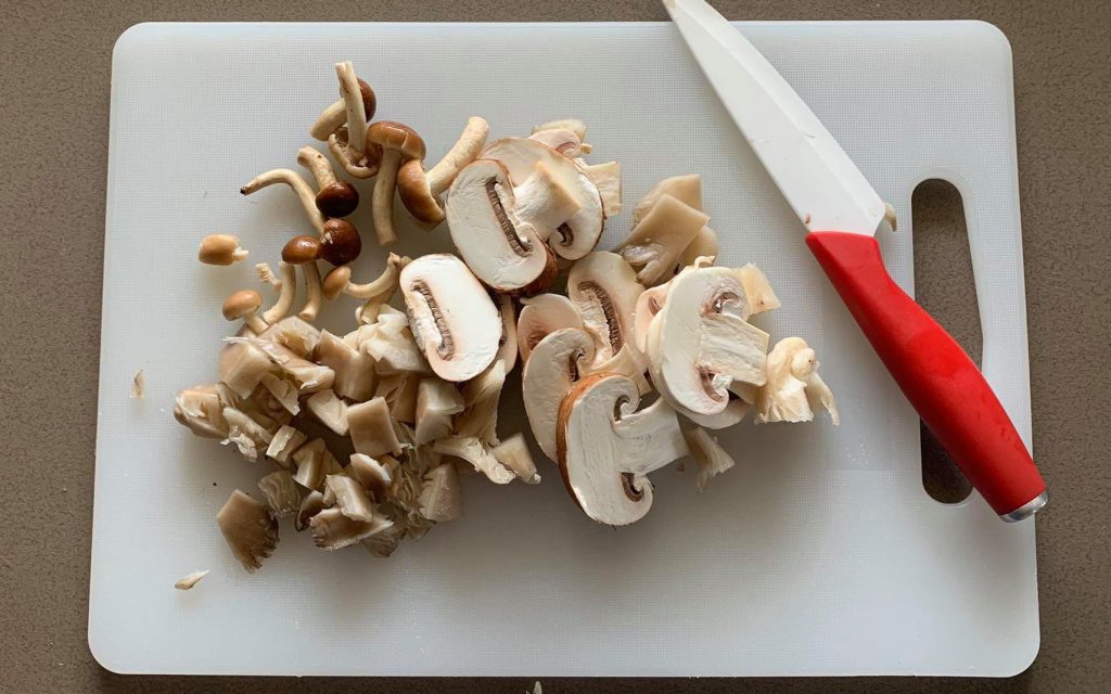 affettare funghi