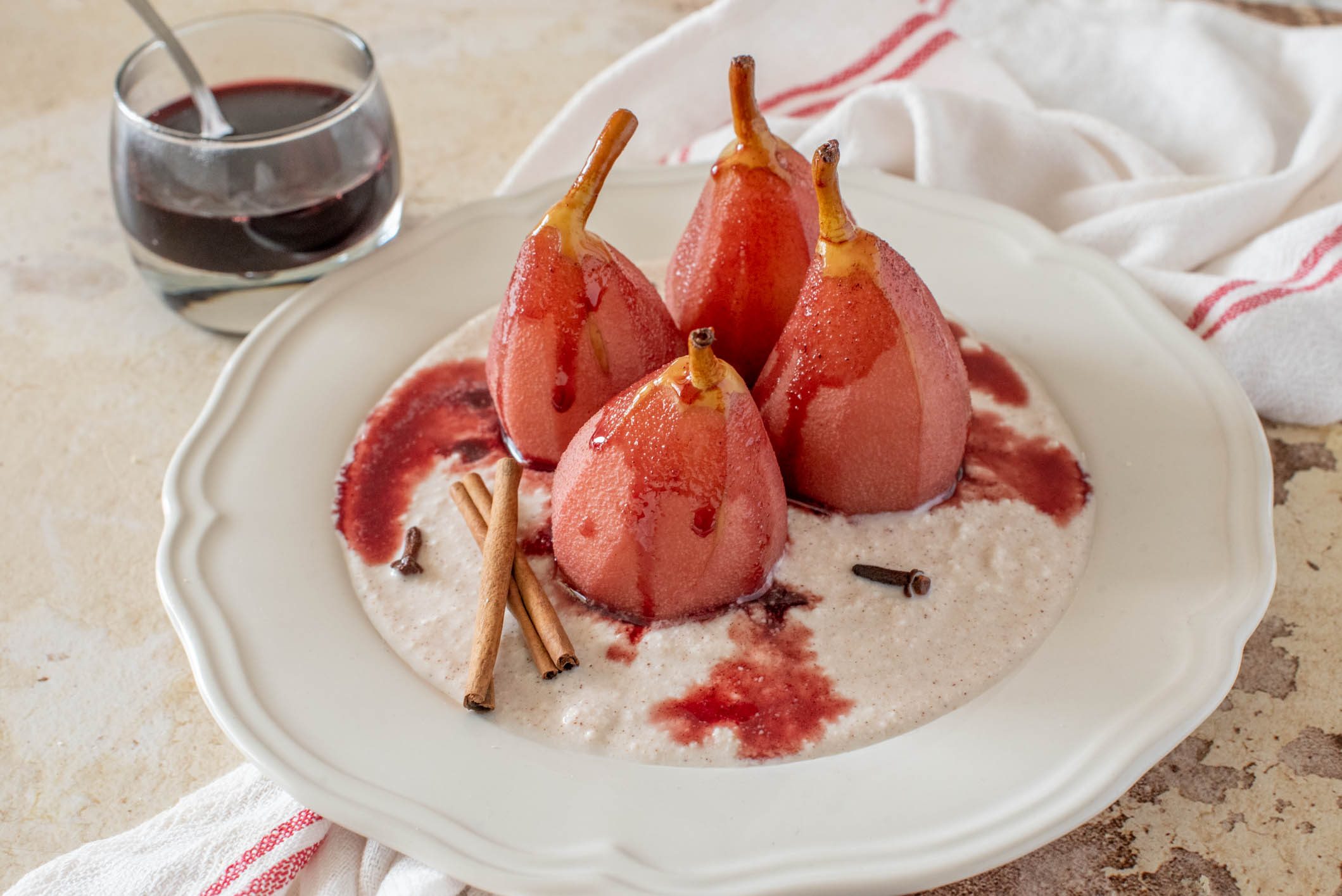 pere al vino rosso