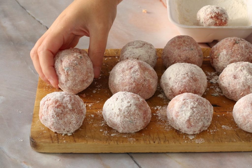 disporre le polpette
