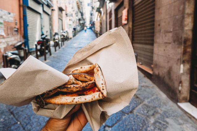 pizza portafoglio a napoli