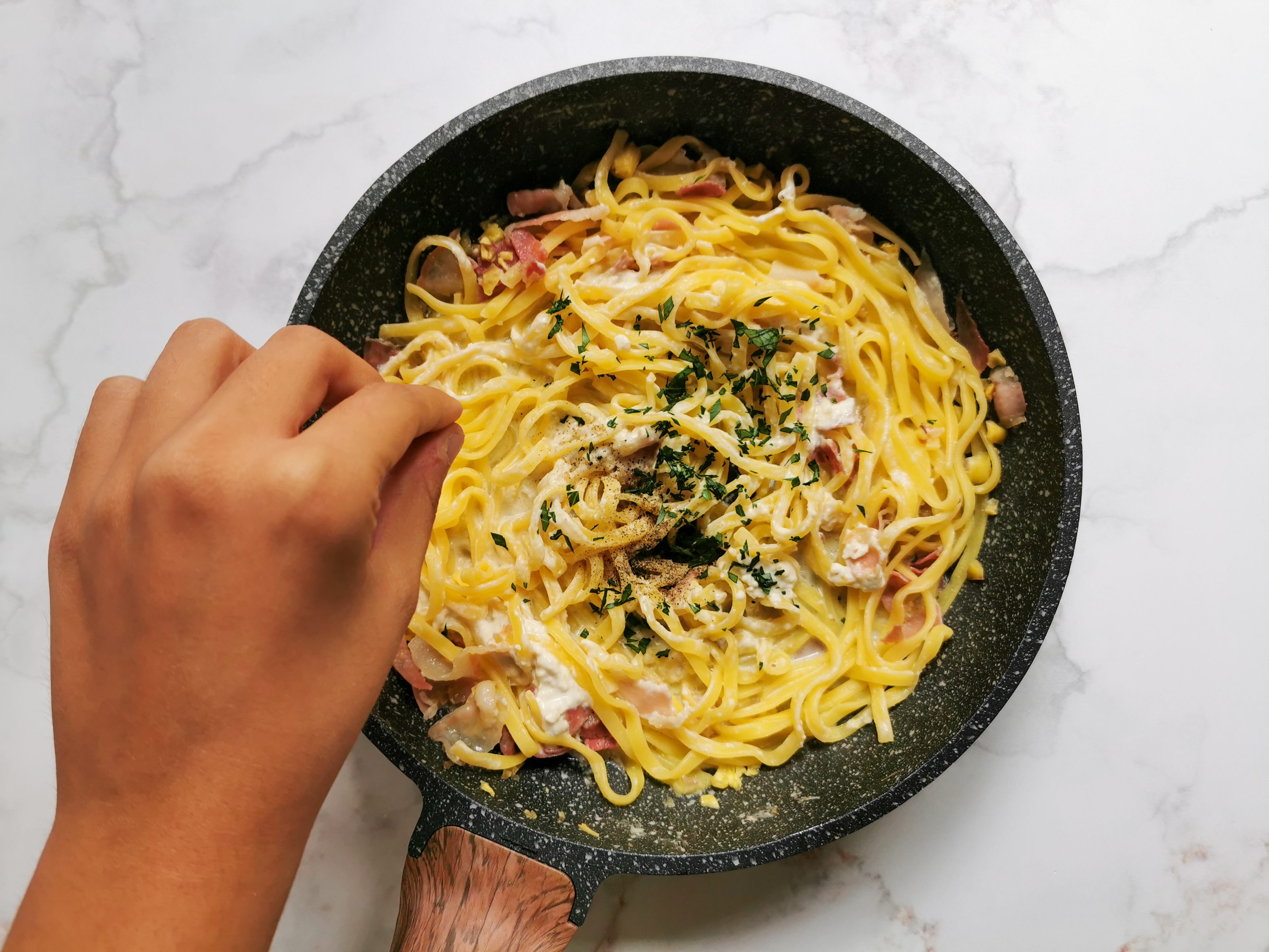 Tagliolini con sugo di castagne e pancetta