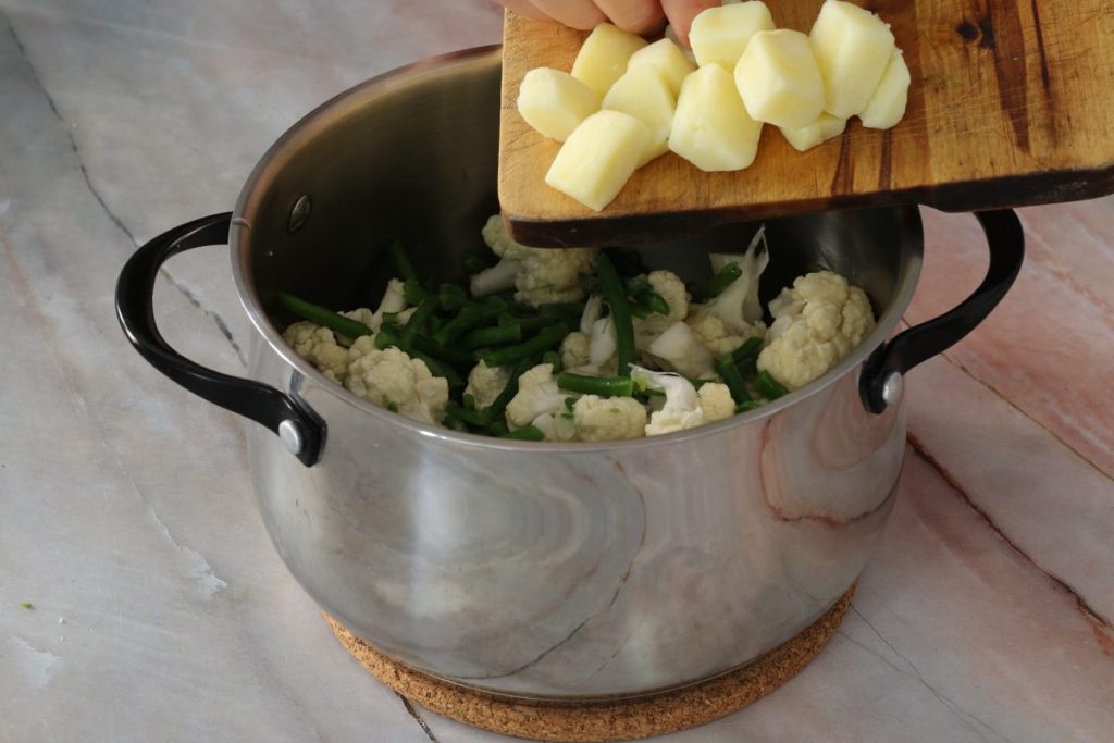 aggiungere le patate