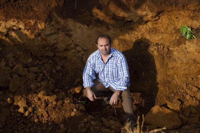 Luca Di Piero, produttore di nocciole e agricoltore viterbese – foto da Facebook