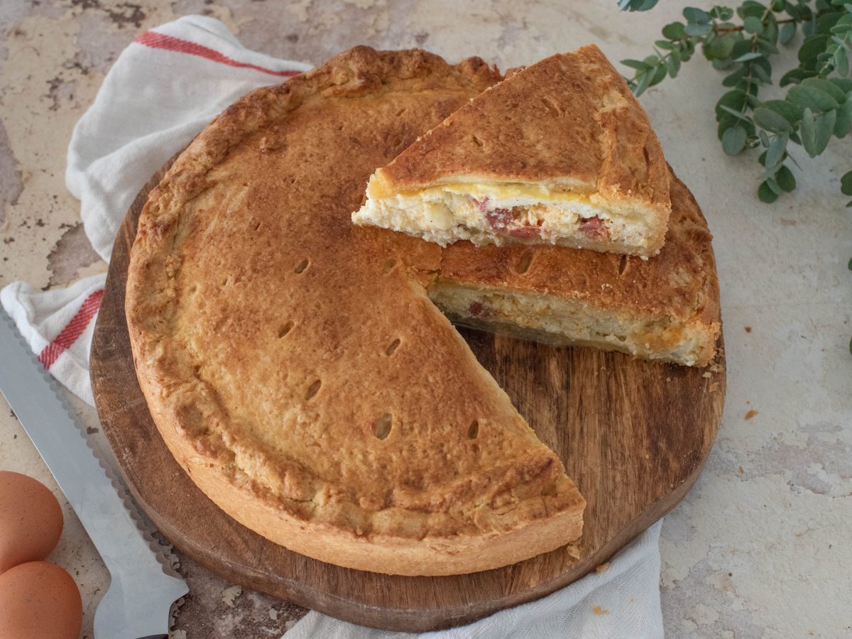 Pizza rustica napoletana: la ricetta del rustico ricco e gustoso